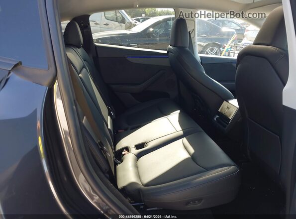 7SAYGDED2TF379786 2026 TESLA MODEL Y Черный Вид наклейки с VIN-кодом