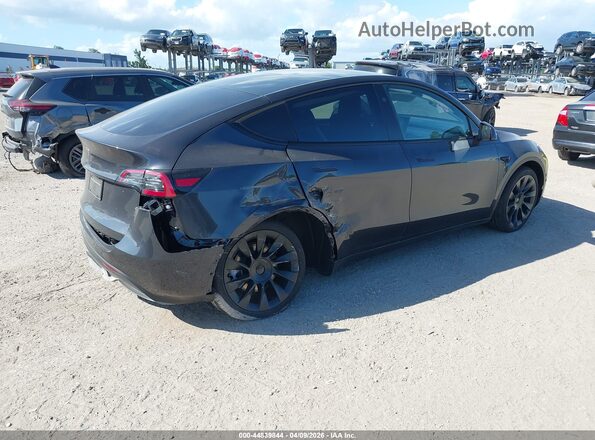 7SAYGDED3RF167357 2024 TESLA MODEL Y Gray Задня права чверть