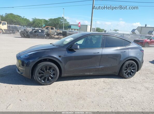 7SAYGDED3RF167357 2024 TESLA MODEL Y Gray Панорамний вид салону 360°