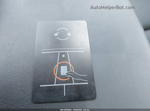 7SAYGDED3RF167357 2024 TESLA MODEL Y Gray Вид панелі приладів