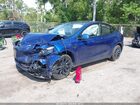 2024 Tesla Model Y Long Range Single Motor Rear-wheel Drive/rwd Blue vin: 7SAYGDED3RF207310 2024 Tesla Model Y Long Range Single Motor Rear-wheel Drive/rwd Blue vin: 7SAYGDED3RF207310