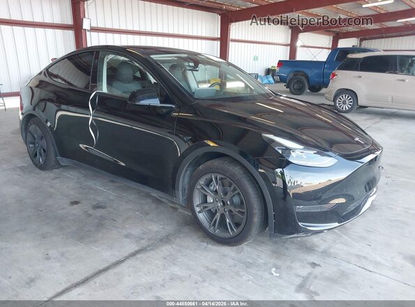 7SAYGDED4SF278571 2025 TESLA MODEL Y Черный Передняя правая четверть