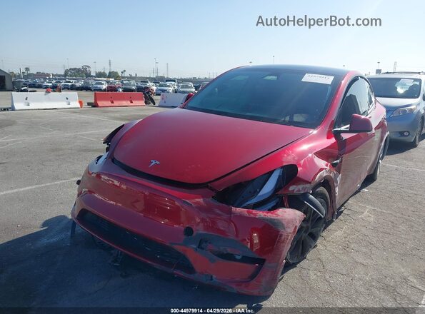 7SAYGDED5RF168607 2024 TESLA MODEL Y Red Передня ліва чверть