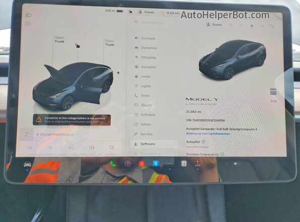 7SAYGDED5SF249158 2025 TESLA MODEL Y Gray Widok tylnych siedzeń