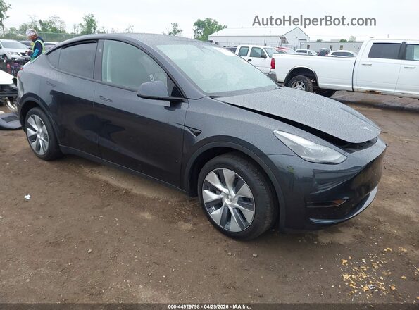 7SAYGDED6RF087311 2024 TESLA MODEL Y Black Przód prawy