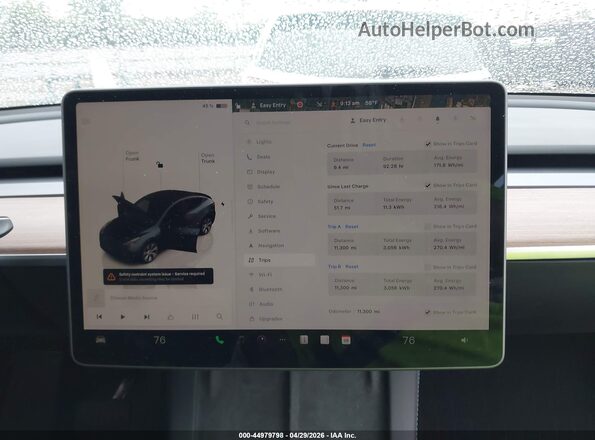 7SAYGDED6RF087311 2024 TESLA MODEL Y Black Widok tylnych siedzeń