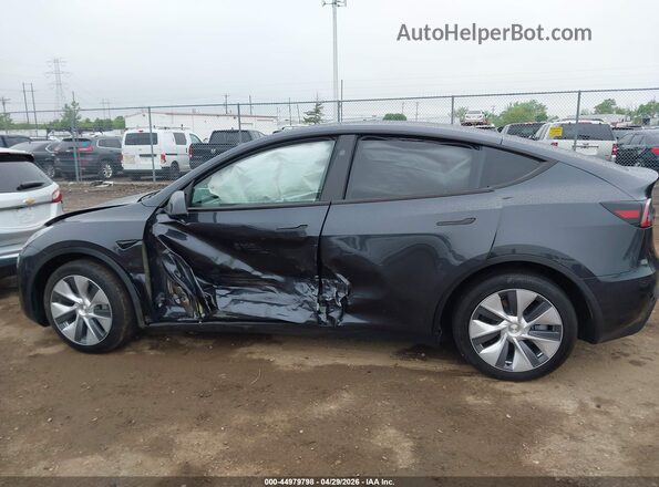 7SAYGDED6RF087311 2024 TESLA MODEL Y Black Widok wnętrza 360 stopni