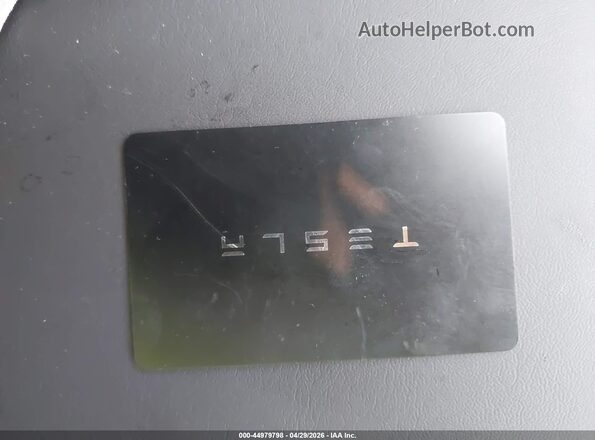 7SAYGDED6RF087311 2024 TESLA MODEL Y Black Widok deski rozdzielczej
