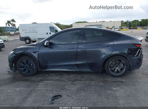 7SAYGDED8RF164955 2024 TESLA MODEL Y Gray 