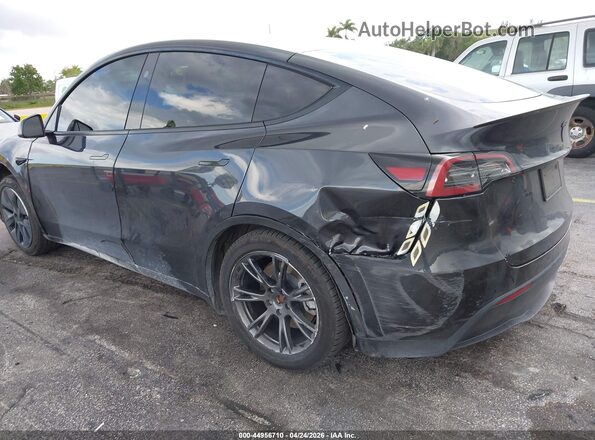 7SAYGDED8RF164955 2024 TESLA MODEL Y Gray 