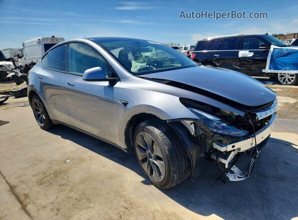 7SAYGDED8SA356220 2025 TESLA MODEL Silver Delantero derecho