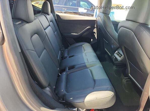 7SAYGDED8SA356220 2025 TESLA MODEL Silver Vista de los asientos traseros