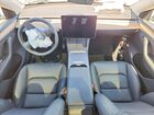 2025 Tesla Model Y Silver vin: 7SAYGDED8SA356220