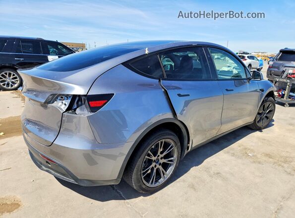 7SAYGDED8SA356220 2025 TESLA MODEL Silver Trasero derecho
