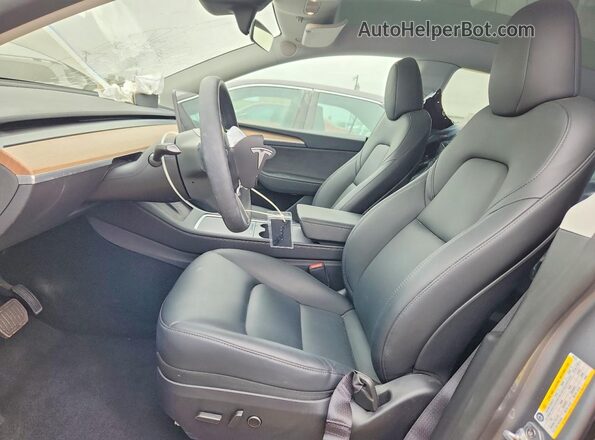 7SAYGDED8SA356220 2025 TESLA MODEL Silver Vista interior delantera
