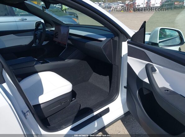 7SAYGDED9TF600378 2026 TESLA MODEL Y White Вид салону спереду