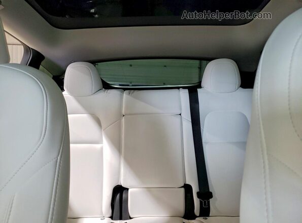 7SAYGDEDXRF041190 2024 TESLA MODEL Gray Vista de los asientos traseros