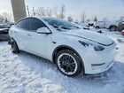 2024 Tesla Model Y White vin: 7SAYGDEDXRF186701