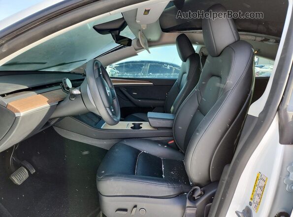 7SAYGDEDXRF186701 2024 TESLA MODEL White Vista interior delantera