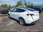 2022 Tesla Model Y Long Range Dual Motor All-wheel Drive White vin: 7SAYGDEE0NF384495