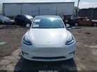 2022 Tesla Model Y Long Range Dual Motor All-wheel Drive White vin: 7SAYGDEE0NF384495