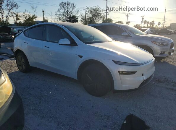 7SAYGDEE0TA587848 2026 TESLA MODEL White Front right