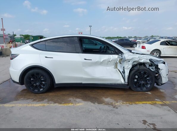 7SAYGDEE1NA011043 2022 TESLA MODEL Y Белый Вид щитка приборов
