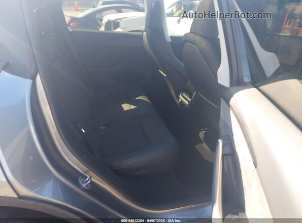 7SAYGDEE1TF430073 2026 TESLA MODEL Y Gray Vista de la etiqueta del VIN