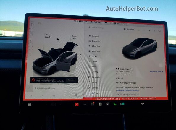 7SAYGDEE1TF461582 2026 TESLA MODEL Gray Vista del cuadro de instrumentos
