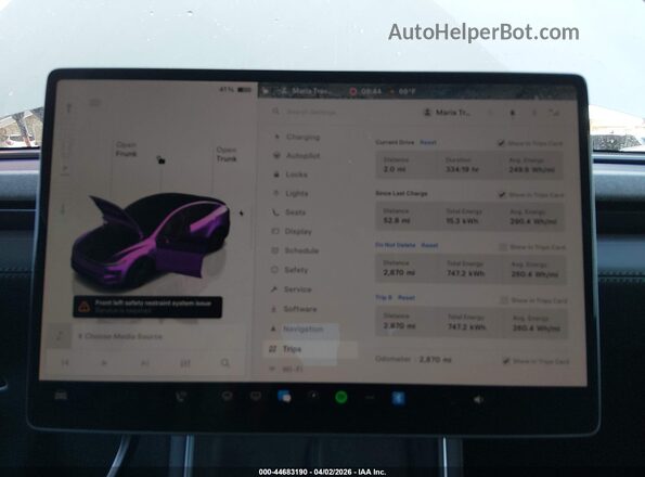 7SAYGDEE1TF535874 2026 TESLA MODEL Y White Widok tylnych siedzeń