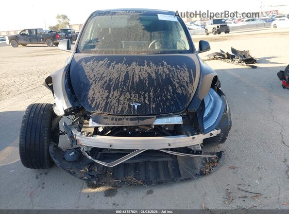 7SAYGDEE2PA056849 2023 TESLA MODEL Y Black Սարքավորումների վահանակի տեսք