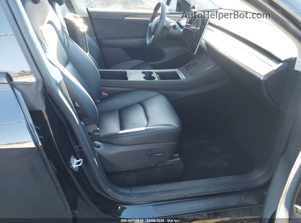7SAYGDEE2PF916879 2023 TESLA MODEL Y Black წინა სალონის ხედი