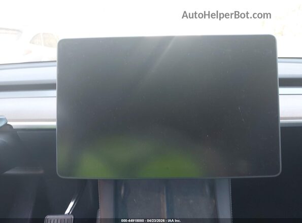 7SAYGDEE2RF158142 2024 TESLA MODEL Y Red Rear seats view