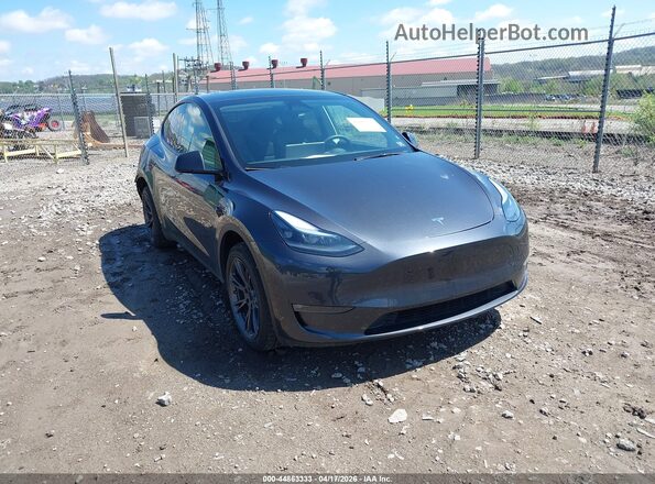 7SAYGDEE2RF195076 2024 TESLA MODEL Y Gray წინა მარჯვენა