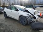 2022 Tesla Model Y White vin: 7SAYGDEE3NF360918