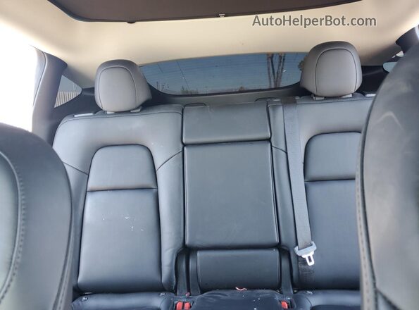 7SAYGDEE3NF456029 2022 TESLA MODEL Black Widok tylnych siedzeń
