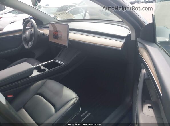 7SAYGDEE4PF693003 2023 TESLA MODEL Y Blue Widok wnętrza z przodu