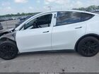 2022 Tesla Model Y Long Range Dual Motor All-wheel Drive White vin: 7SAYGDEE5NF339746