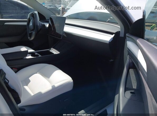 7SAYGDEE5PA129373 2023 TESLA MODEL Y White Vista interior delantera