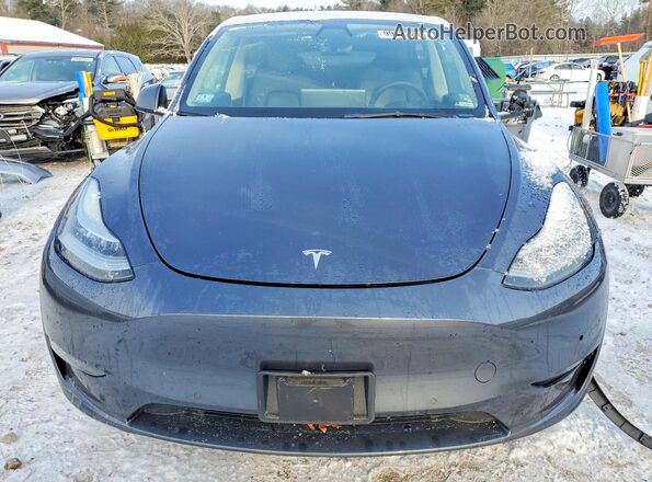 7SAYGDEE6NF446904 2022 TESLA MODEL Gray Դիմացի տեսք