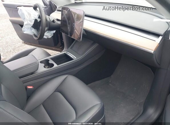 7SAYGDEE6PA180980 2023 TESLA MODEL Y Black Widok wnętrza z przodu