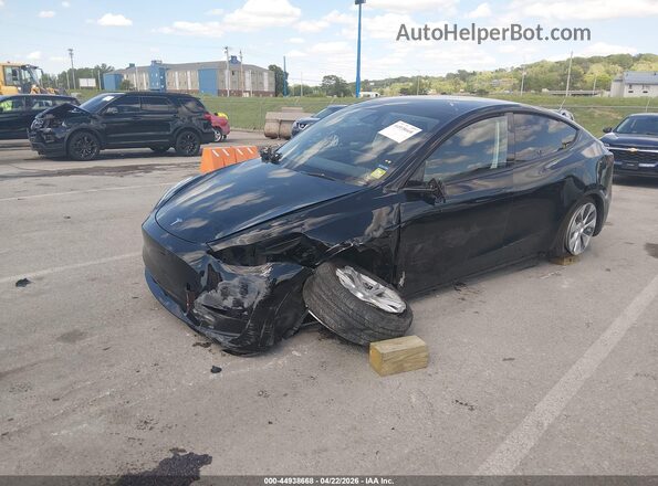 7SAYGDEE6PF836470 2023 TESLA MODEL Y Black Передня ліва чверть