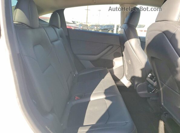 7SAYGDEE6RA228190 2024 TESLA MODEL White Вид задніх сидінь