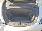 2024 Tesla Model Y White vin: 7SAYGDEE6RA228190