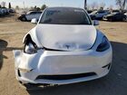 2024 Tesla Model Y White vin: 7SAYGDEE6RA228190