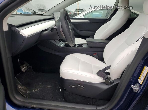 7SAYGDEE6SF257911 2025 TESLA MODEL Blue Vista interior delantera
