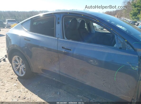 7SAYGDEE7NA021818 2022 TESLA MODEL Y Gray უკანა სალონის ხედი