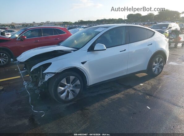 7SAYGDEE7PA149348 2023 TESLA MODEL Y White Przód lewy