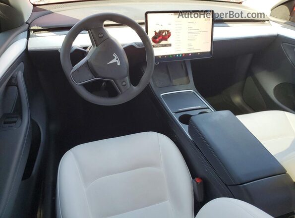 7SAYGDEE7PF957928 2023 TESLA MODEL Red Vista del salpicadero