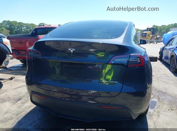 7SAYGDEE7RA305942 2024 TESLA MODEL Y Gray 